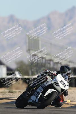 media/Oct-30-2025-Racers Edge (Thu) [[dabbdaf680]]/2-A Group/Session 2 (Turn 16)/